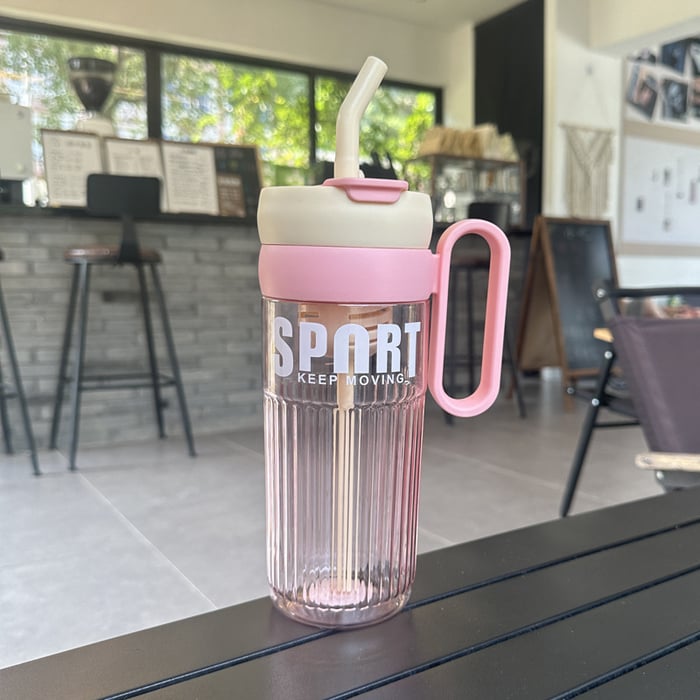 Trinkflasche mit Strohhalm rosa