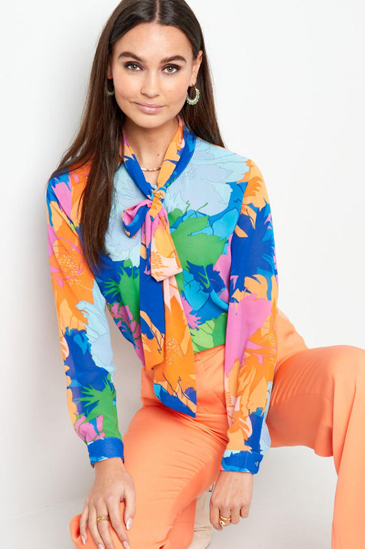Bluse mit Bindekragen
